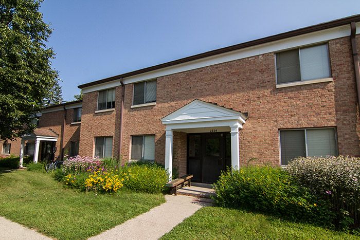 The exterior of Burns St. Apartments